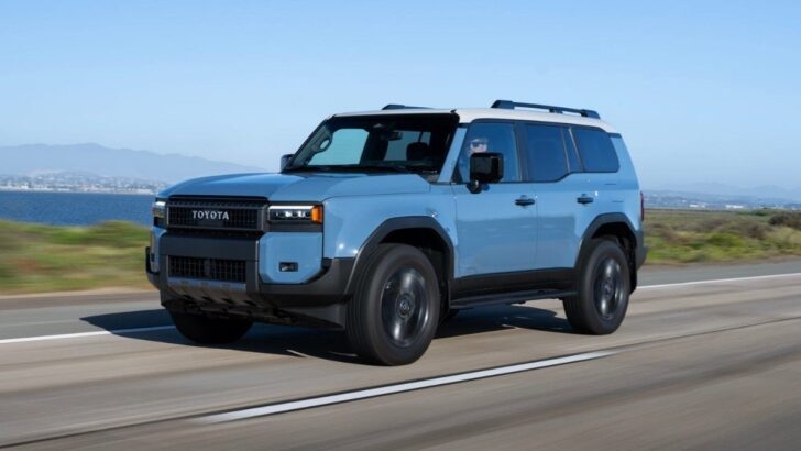 Toyota’dan gizemli paylaşım: Yeni SUV hakkında ilk ipucu geldi