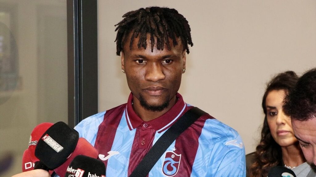 Trabzonspor’un 201. yabancı futbolcusu Chibuike Nwaiwu oldu