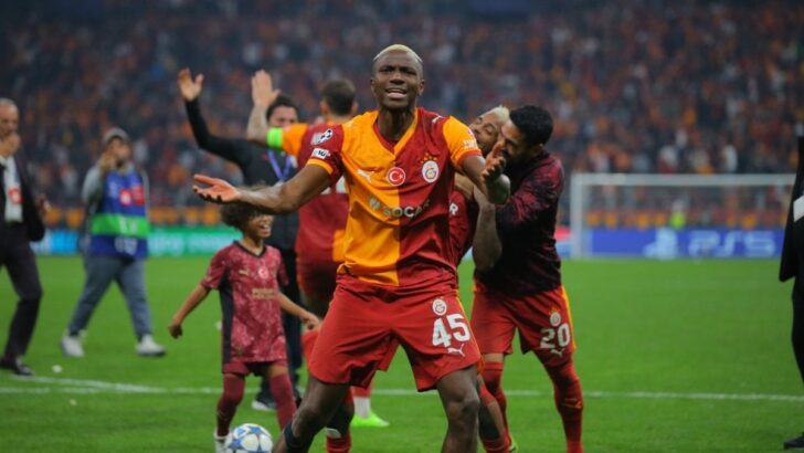 Victor Osimhen, rekor için Manchester City maçına çıkacak