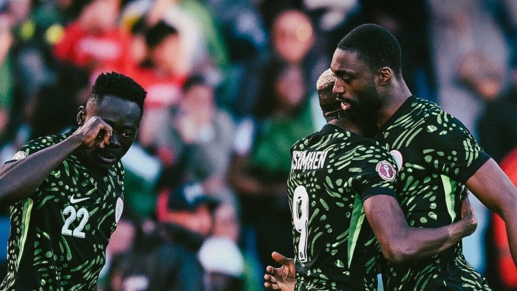 Victor Osimhen yıldızlaştı! Nijerya, Cezayir’i iki golle geçti