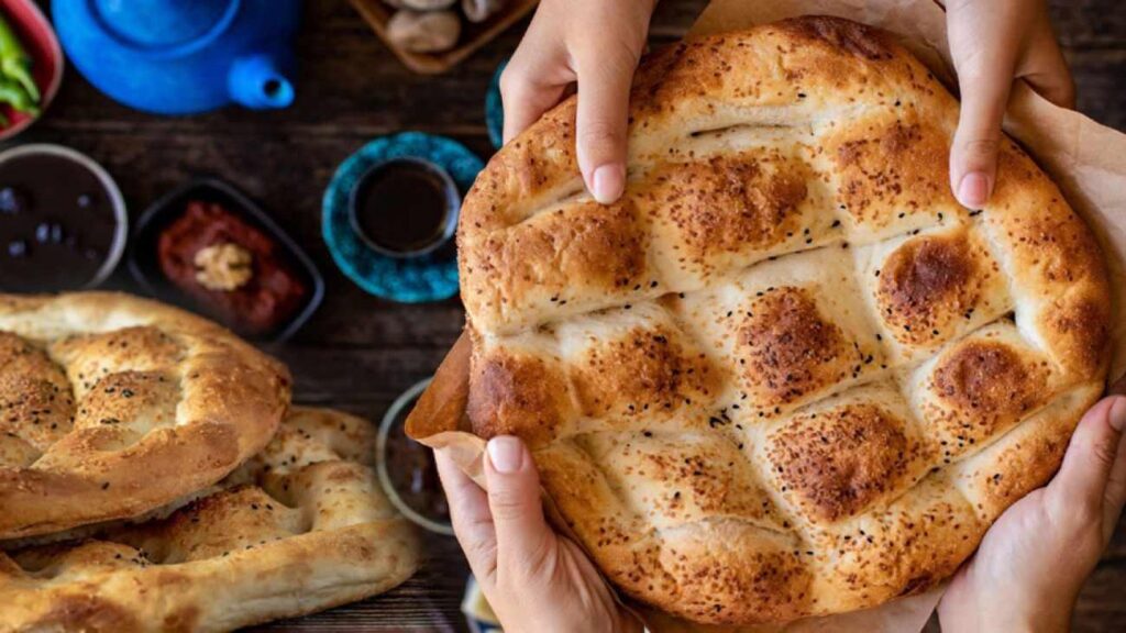 1 çeyrek Ramazan pidesi kaç kalori? Ramazan pidesi kilo aldırır mı