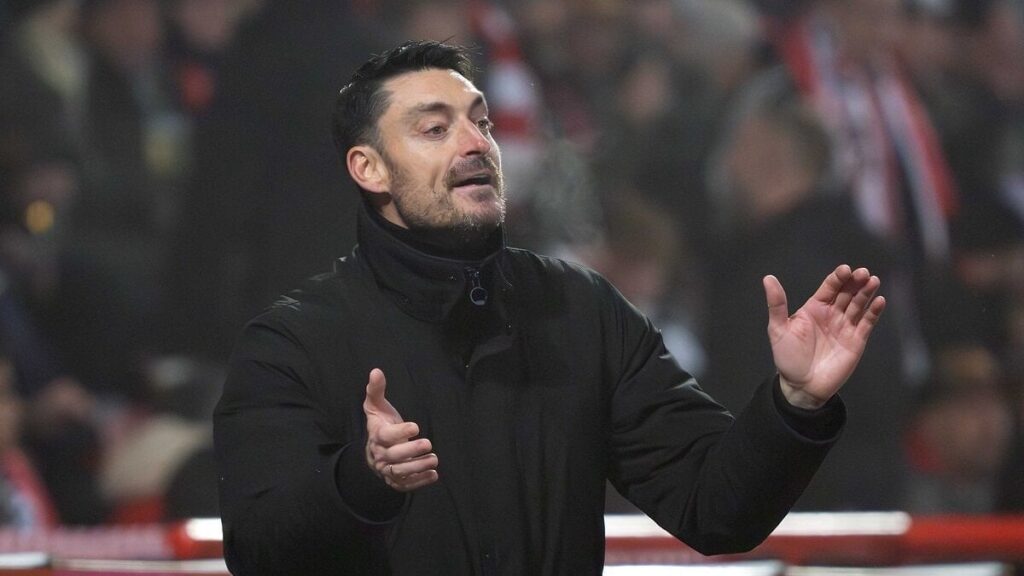 Albert Riera, Eintracht Frankfurt’un 7 maçlık hasretini bitirdi