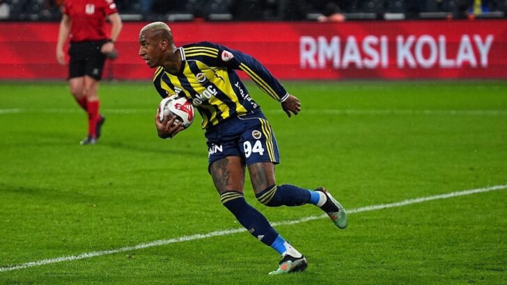 Anderson Talisca, gollerine kupada da devam etti