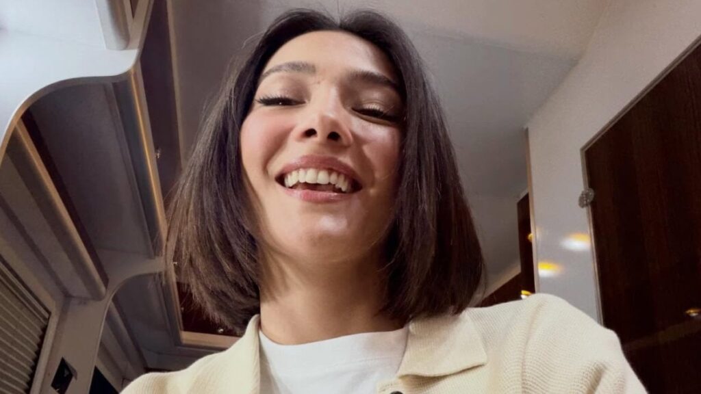 Aybüke Pusat saçlarını kestirdi! İşte yeni imajı
