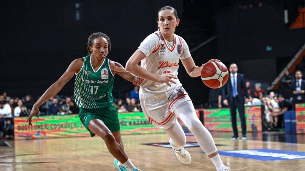 ÇBK Mersin, Nesibe Aydın’ı rahat geçti