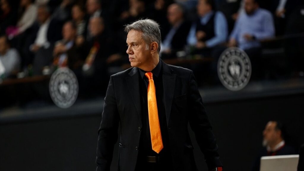 ÇBK Mersin’de George Dikeoulakos dönemi sona erdi