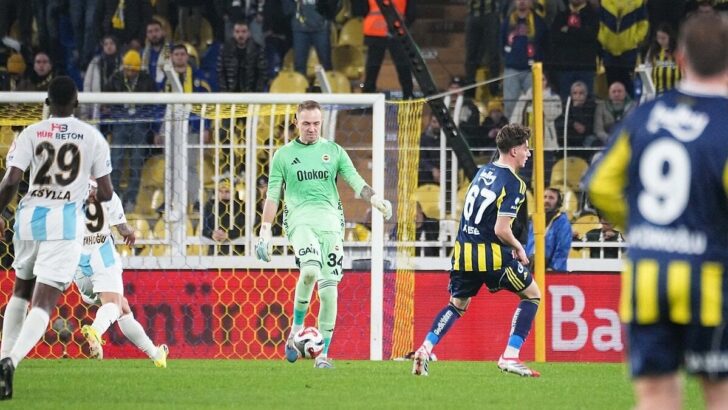 Mert Günok, 3905 gün sonra Kadıköy’de kaleyi korudu!