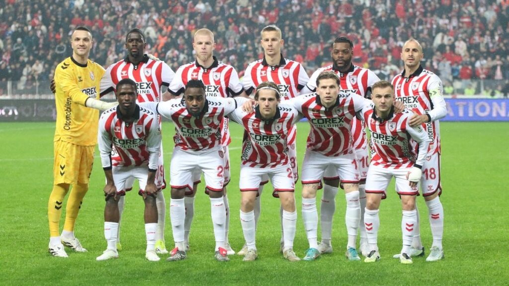 Samsunspor: Konferans Ligi Play-Off turunu geçmek istiyoruz