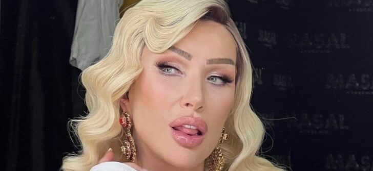 Seda Sayan eşiyle Tarkan’ı kulisinde ziyaret etti: Utandı kocam