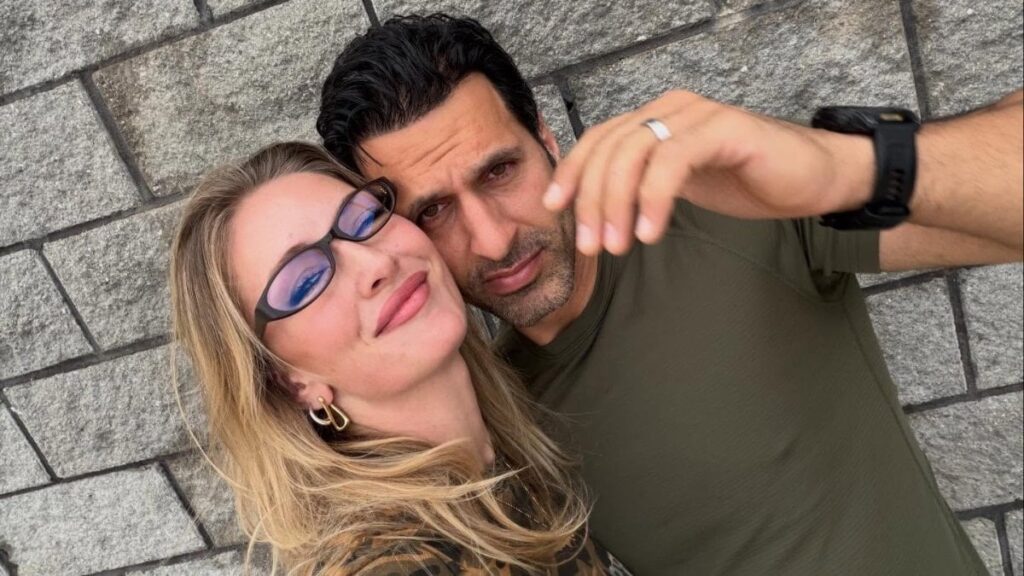 Taze gelin Yasemin Kay Allen’den yeni paylaşım! Eşiyle pozlar verdi