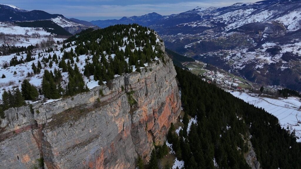 Trabzon’da doğa ve adrenalin buluşuyor: Şahinkaya uluslararası tırmanış rotası oldu
